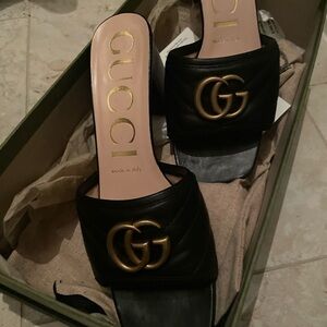 Gucci Running GG Classic Leather Slides